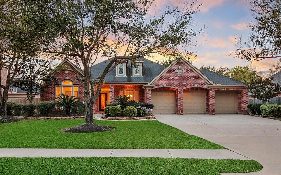 1st image of 12807 Wildwood Bend Ln