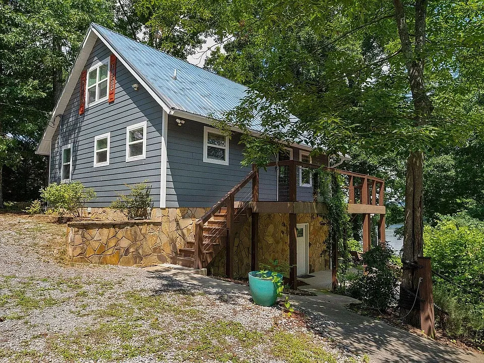357 Russell Ln