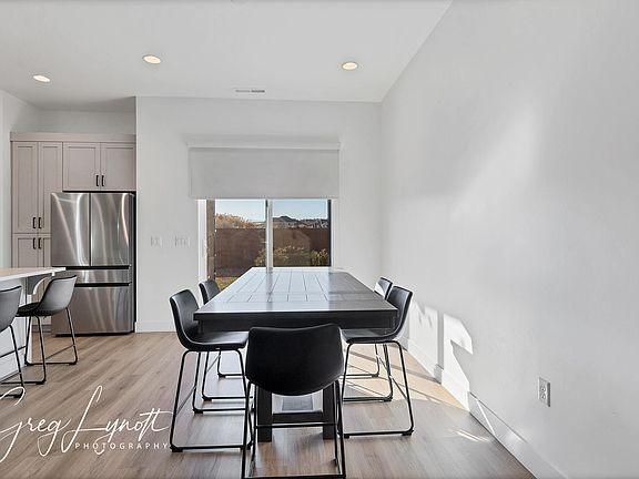 4th image of 2908 E Church Oak Dr