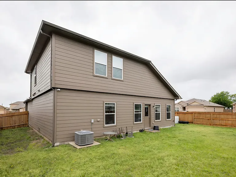 1030 Apricot Ln — Photo 9