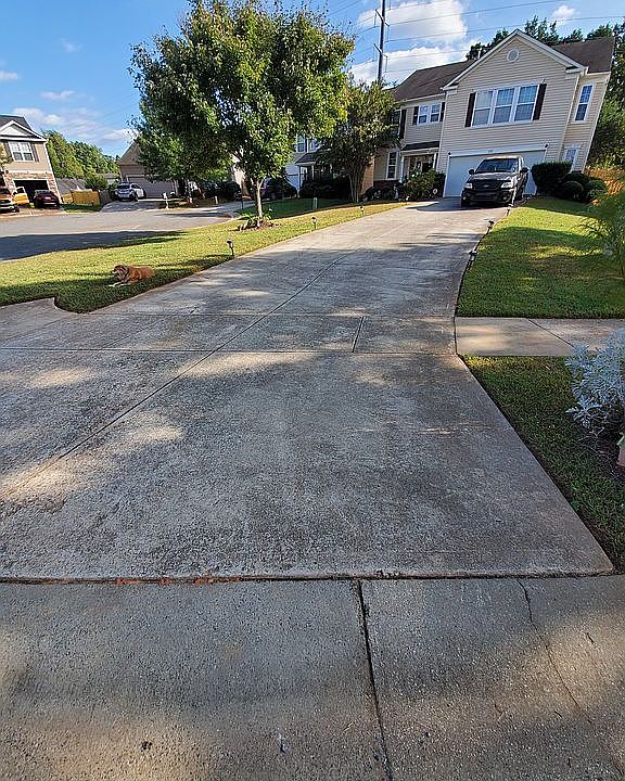 2nd image of 6103 Blue Ash Ln