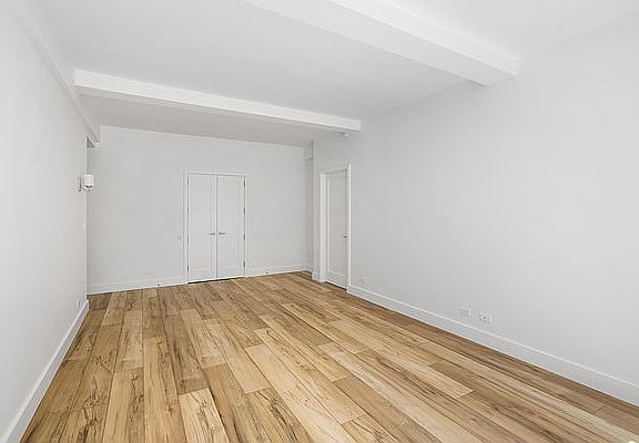 3rd image of 151 E 80th St APT 2D