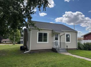 719 Webster Ave, Genoa, NE 68640