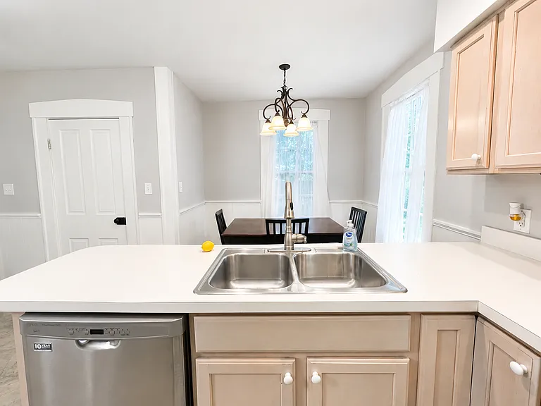210 E Main St #2B — Photo 5