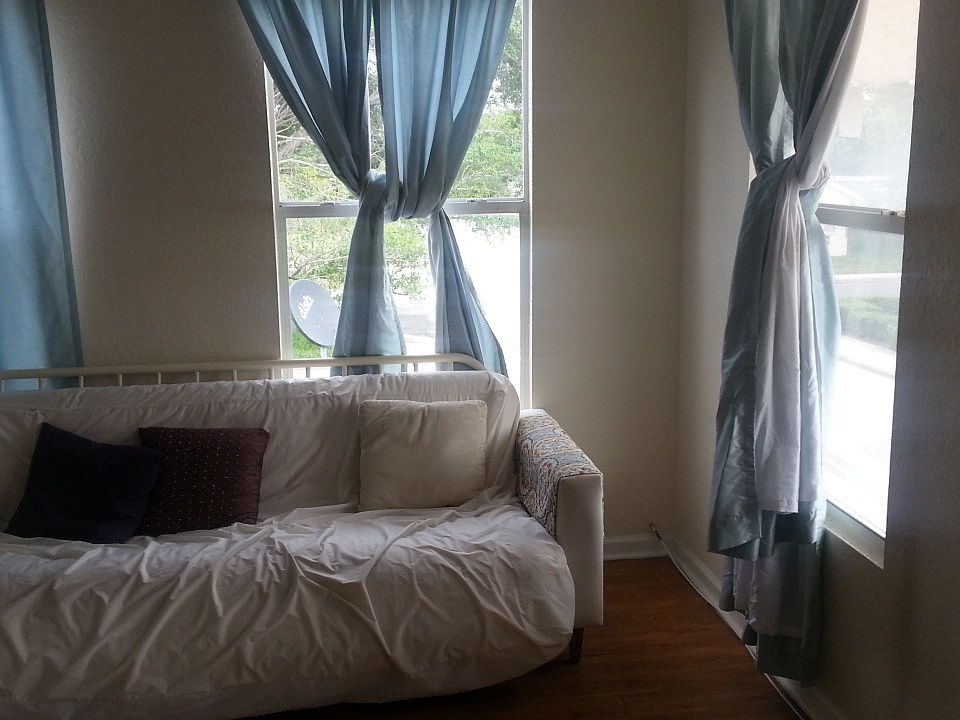 1st image of 201 N E St APT 4