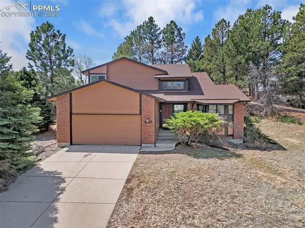 935 War Eagle Dr N, Colorado Springs, CO 80919