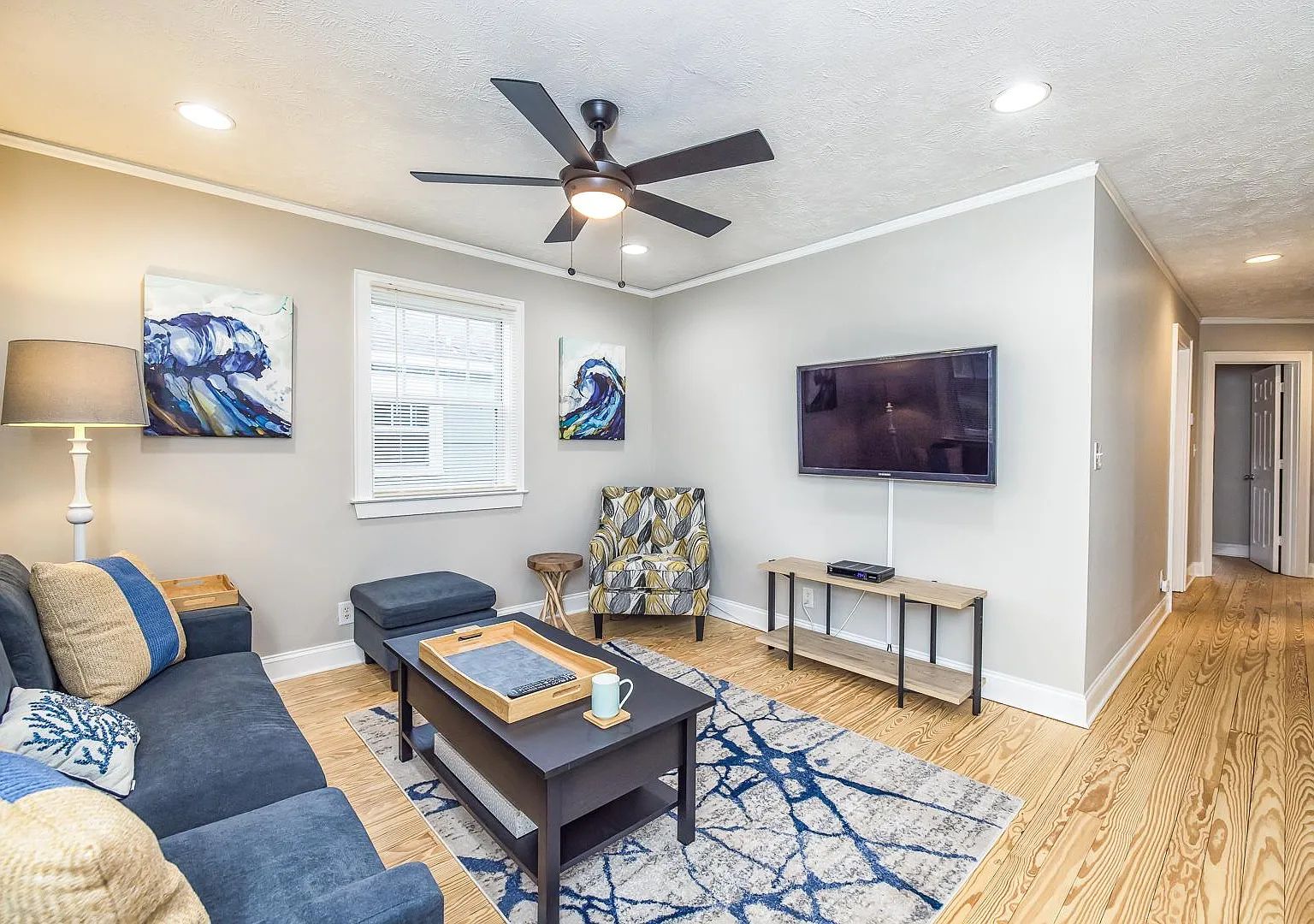 3 bed, 1000 sqft, $2,000 — Photo 4