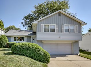 10511 Parker St, Omaha, NE 68114