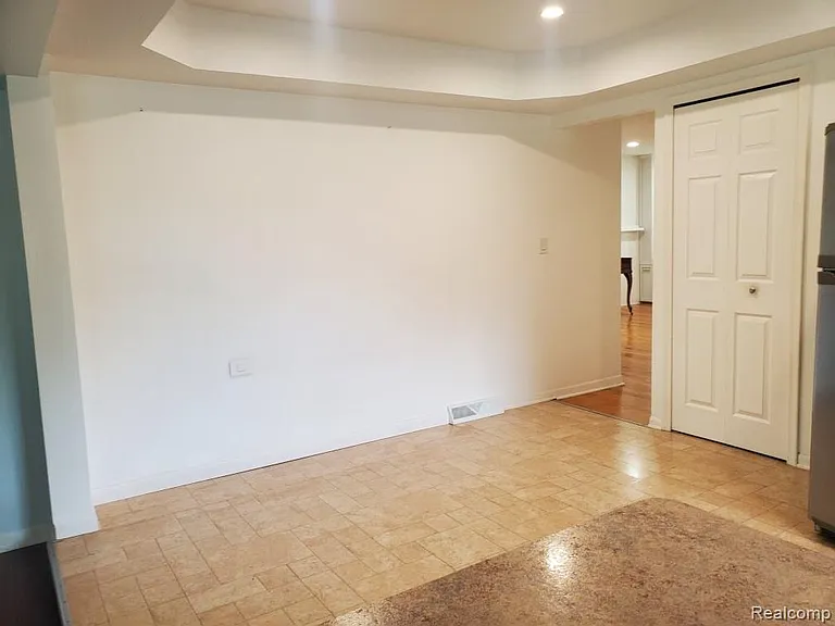 37515 Agar Dr — Photo 9