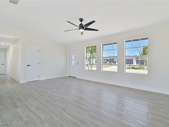 4th image of 607 SW 25th Ln