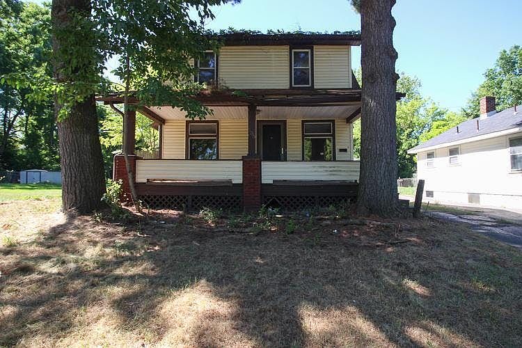 1st image of 555 Saint Louis Ave