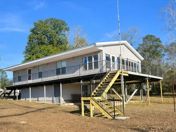 261 Sand Island Dr, Camden, AL 36726