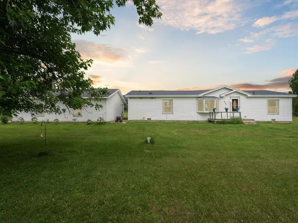4767 E Haslett Rd, Perry, MI 48872
