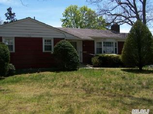 300 Old Farmingdale Rd, West Babylon, NY 11704