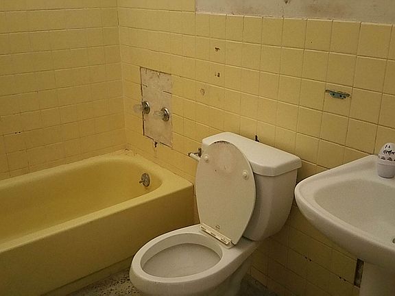 Baño común, primer nivel