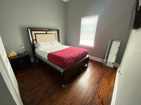 2nd image of 1830 2nd St #B