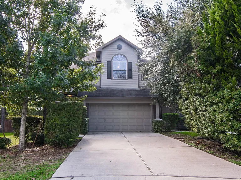 15 Aquiline Oaks Pl — Photo 2