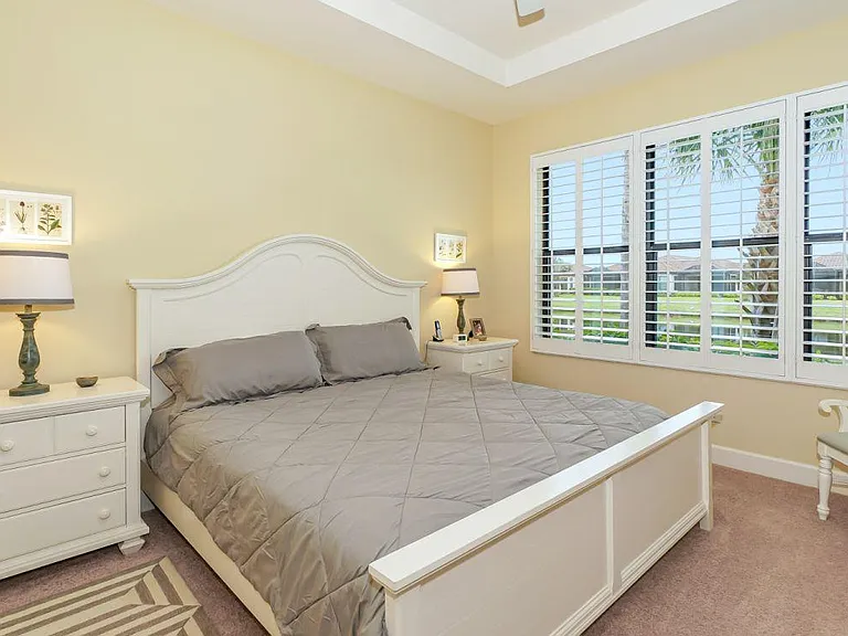 5867 Cavano Dr — Photo 25