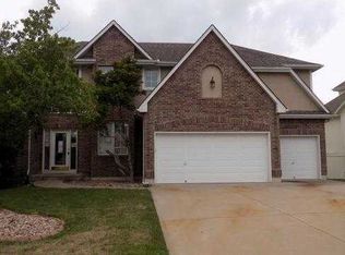 5508 NE Oaks Ridge Ln, Lees Summit, MO 64064