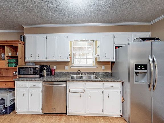 4th image of 218 Dunovant Ct