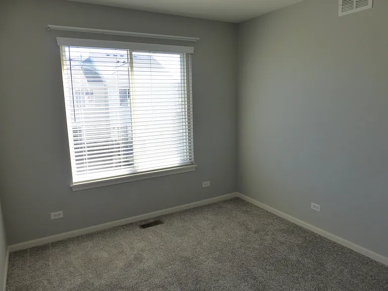 914 Clover Ln — Photo 18