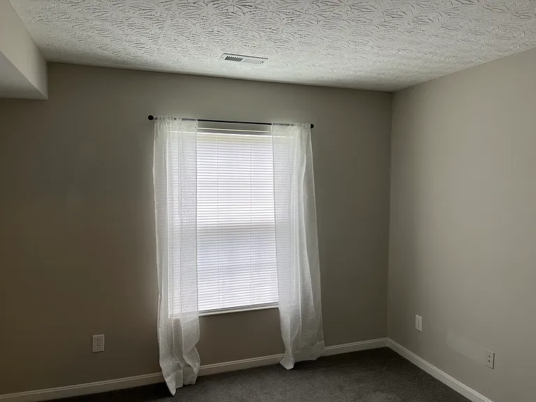 1612 Ashley Ct #302 — Photo 10