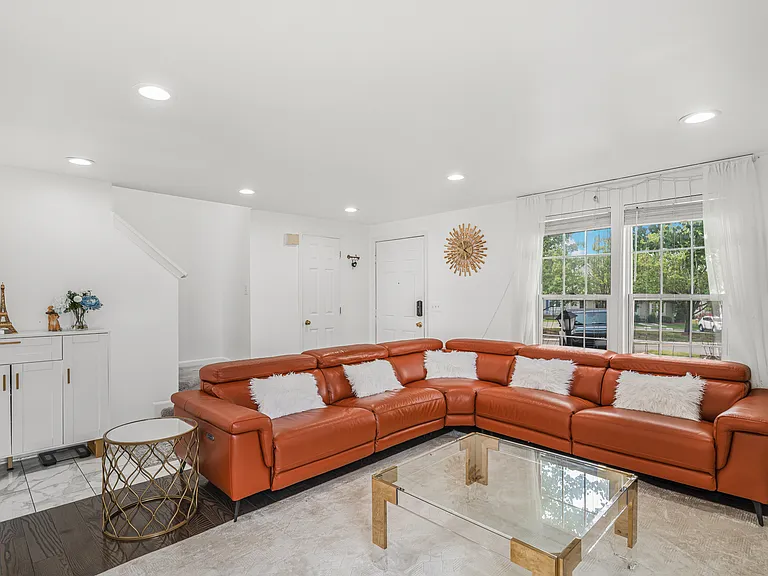 3355 Canton Ct — Photo 6