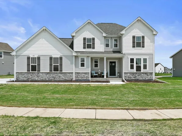 1603 Switchgrass STREET, Oconomowoc, WI 53066