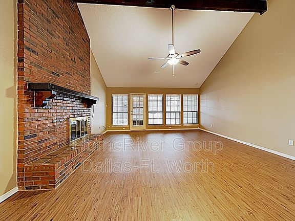 2nd image of 410 Bradshaw St