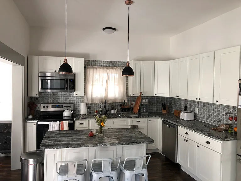 2114 Keith Ave — Photo 8