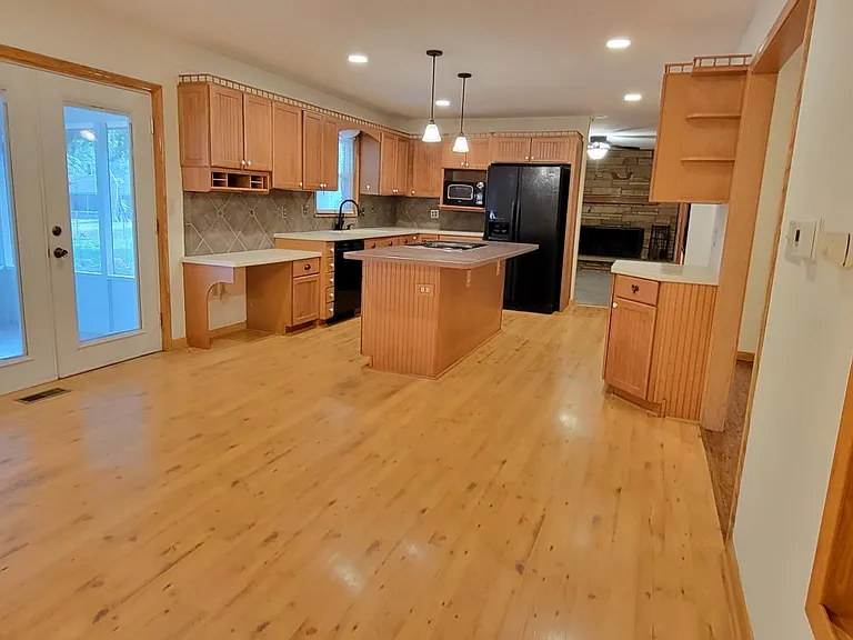 14411 W Maple St — Photo 14