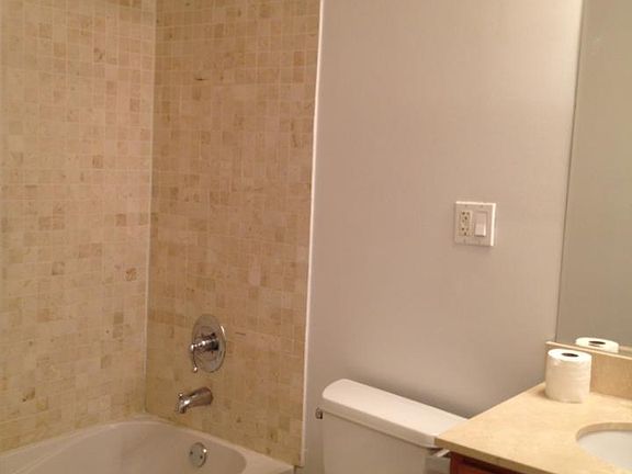2nd image of 6738 N Bosworth Ave APT 2E