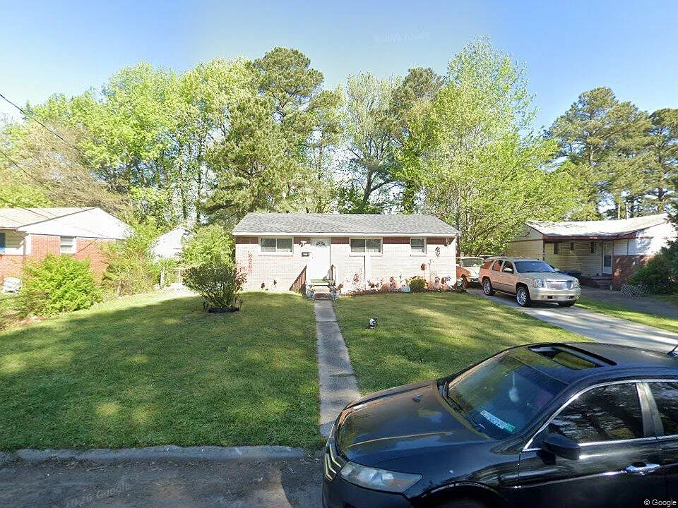 213 Beazley Dr