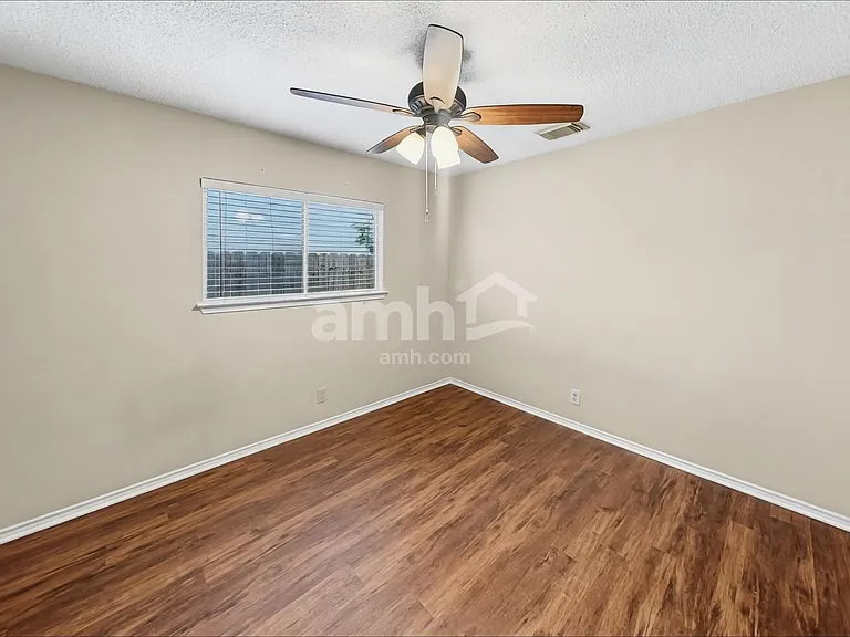 7310 Cortland Crk — Photo 12