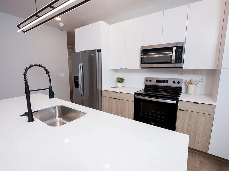 60 E Green St #506 — Photo 8