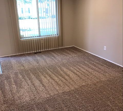 5th image of 26649 Parkington St