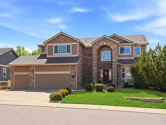 4th image of 1633 Hallet Peak Dr