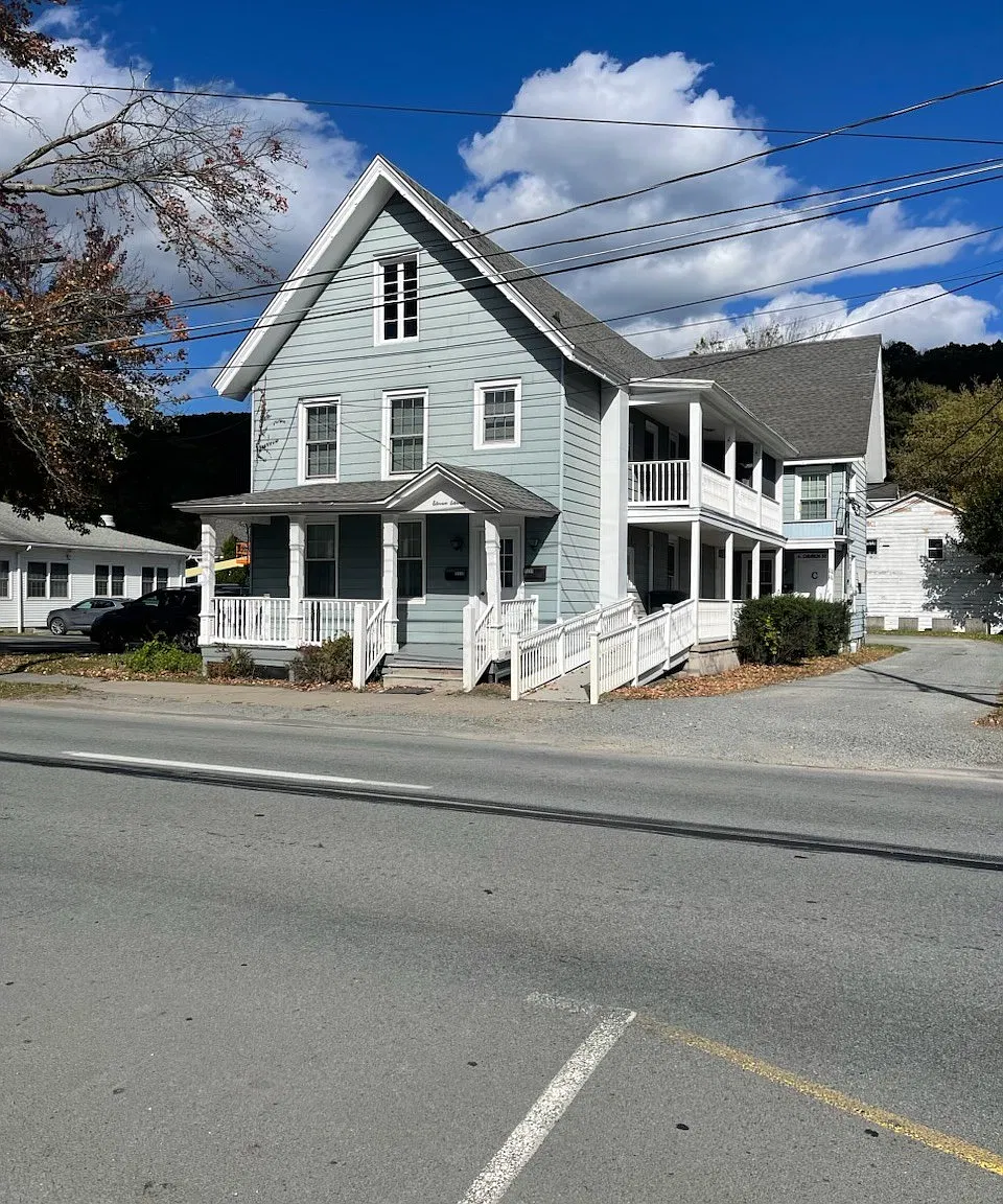 2 bed, 1.5 bath, $1,300 — Photo 1