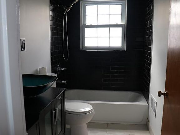 4th image of 21726 Snow Ave #2C