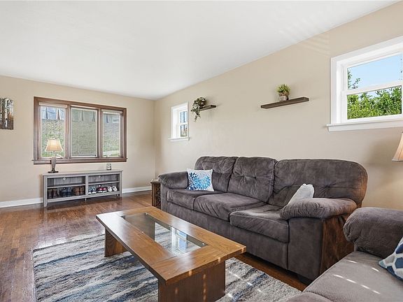 5th image of 3905 Mount Troy Rd