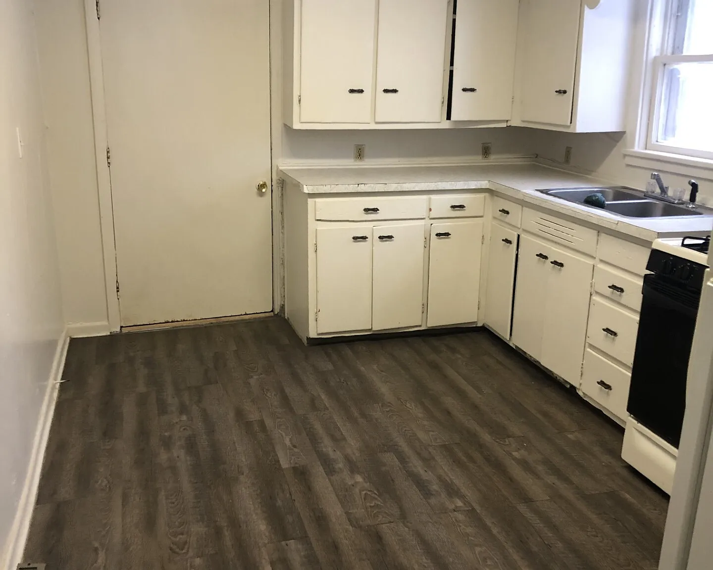 553 Ranger St (lower) — Photo 1