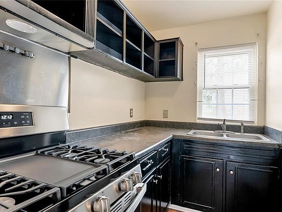 4th image of 476 Britnie Ct