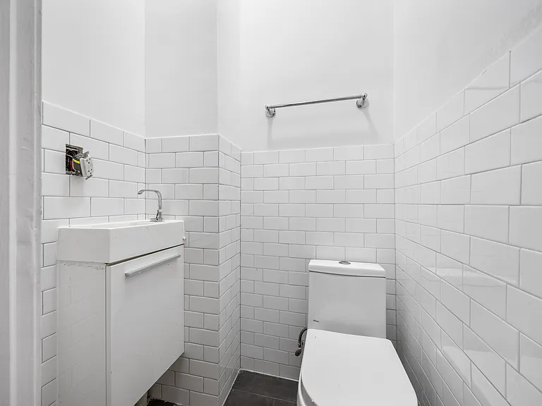 964 Madison St #1 — Photo 15