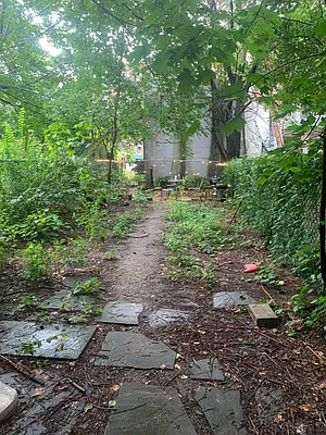 Rented by Space Link Realty | media 22