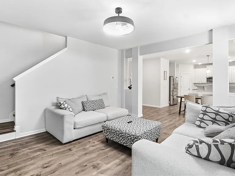 79 Lantana Xing — Photo 18
