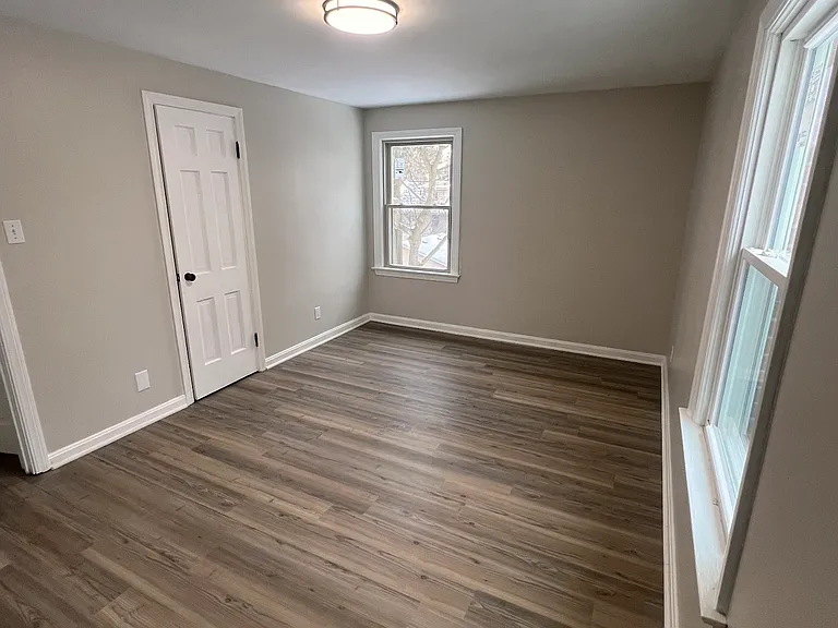960 Amelia Ave #A — Photo 16