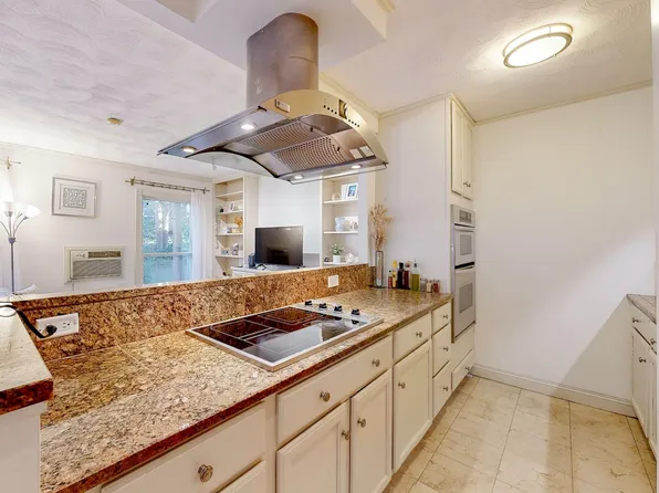 274 S Main St APT 26, Providence, RI 02903