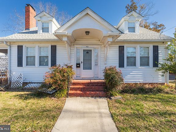 4th image of 209 N Saratoga St