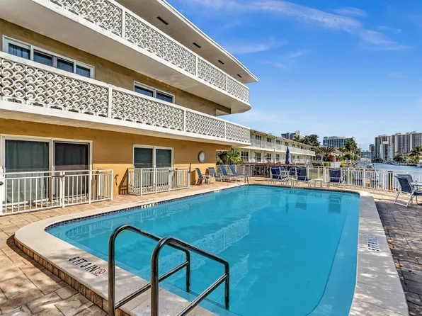 3220 Bayview Drive #211, Fort Lauderdale, FL 33306