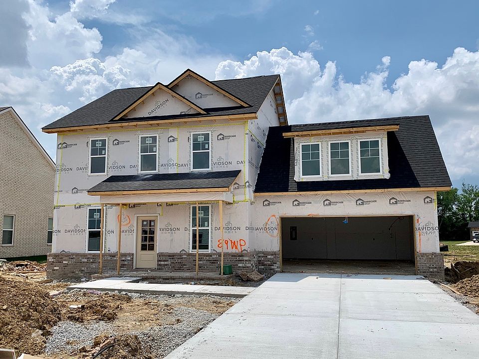 1st image of 2708 Parkwood Dr